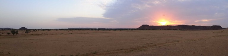 Sonnenuntergang Panorama.jpg