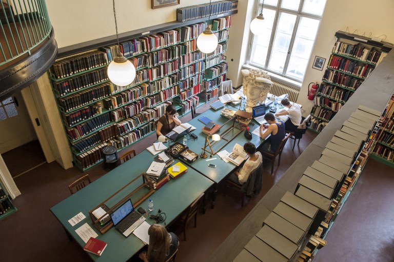 Bibliothek1