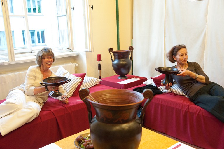 Achill - Besucherinnen auf Klinen